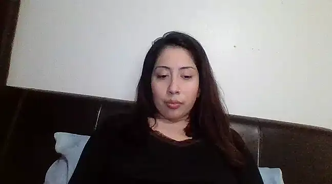 LorenaAnderson online show from January 4, 2025, 8:37 pm