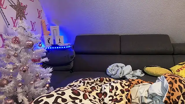 Cookieboy88 online show from November 19, 2025, 10:04 am