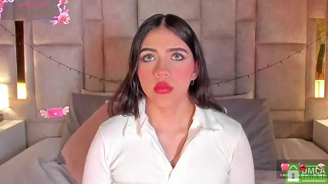 SofiScott  online show from December 30, 2024, 8:58 pm