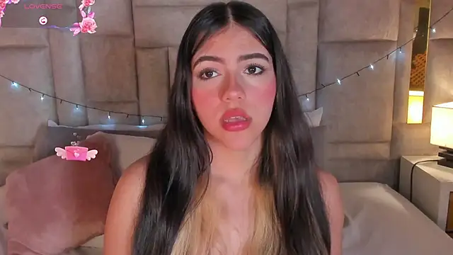 SofiScott  online show from January 27, 2025, 9:00 pm