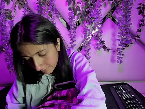 Cameron cutte online show from October 30, 2025, 8:42 pm