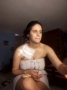 Snapshot of Catalinacandela chatting on February 14, 2026, 6:48 pm Catalinacandela online show from February 14, 2026, 6:48 pm