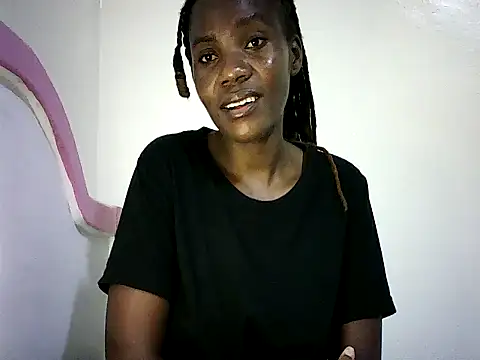 Snapshot of Pierra77 chatting on October 28, 2025, 7:16 pm Pierra77 online show from October 28, 2025, 7:16 pm