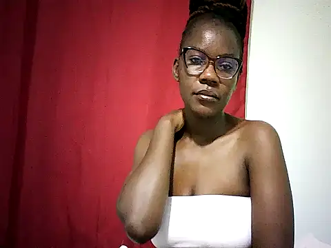 Snapshot of Pierra77 chatting on May 8, 2026, 6:08 am Pierra77 online show from May 8, 2026, 6:08 am
