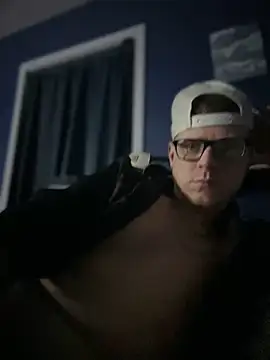 Snapshot of traejddd chatting on March 4, 2026, 7:58 am traejddd online show from March 4, 2026, 7:58 am