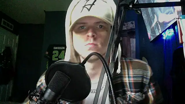 traejddd online show from May 22, 2026, 7:19 pm