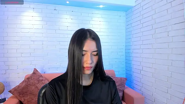 Emmaa Robertss online show from September 22, 2025, 12:29 pm