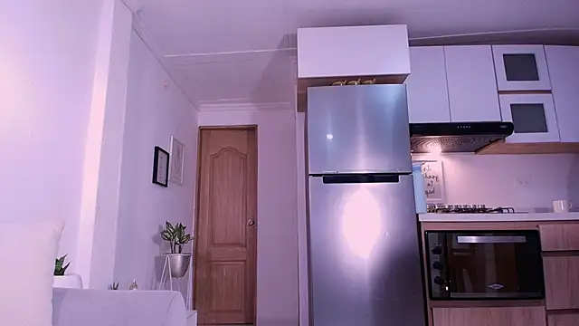 DannaHyde online show from February 11, 2026, 8:14 pm