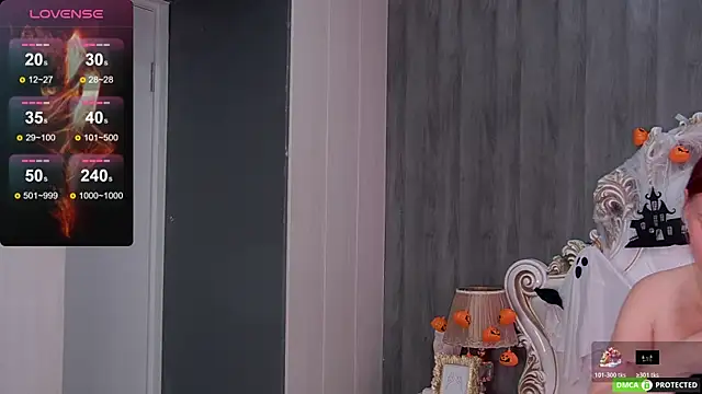 EmmaWarren online show from October 22, 2025, 4:13 am