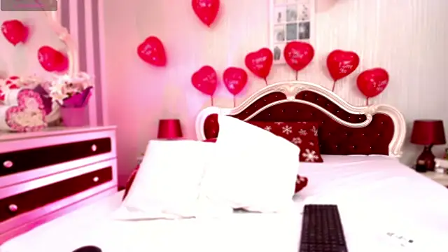 StacyLight online show from February 14, 2025, 9:32 pm