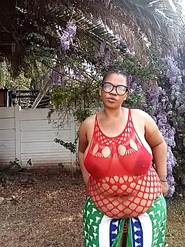 Snapshot of FreakyAngel3X chatting on September 9, 2025, 8:14 am FreakyAngel3X online show from September 9, 2025, 8:14 am