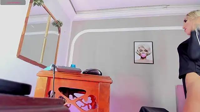 Snapshot of Jimena_Grey chatting on October 25, 2025, 1:07 pm Jimena Grey online show from October 25, 2025, 1:07 pm