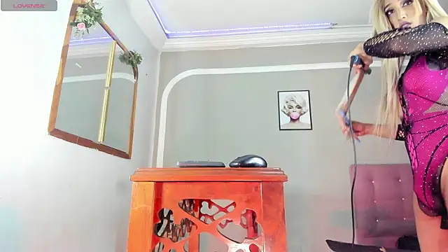 Snapshot of Jimena_Grey chatting on October 30, 2025, 10:32 pm Jimena Grey online show from October 30, 2025, 10:32 pm