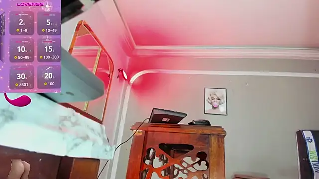 Snapshot of Jimena_Grey chatting on March 4, 2026, 5:57 am Jimena Grey online show from March 4, 2026, 5:57 am