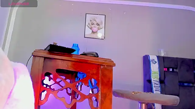 Jimena Grey online show from June 3, 2026, 12:46 am