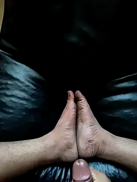 Village 0boy online show from December 18, 2025, 9:37 am