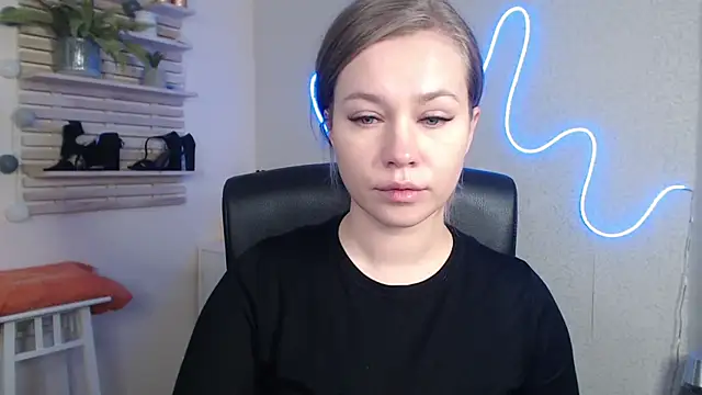 Snapshot of holly_xglam chatting on December 5, 2024, 3:04 am holly xglam online show from December 5, 2024, 3:04 am