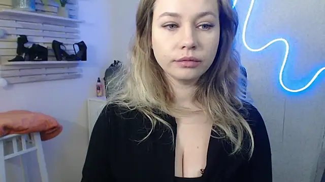 Snapshot of holly_xglam chatting on January 15, 2025, 4:15 am holly xglam online show from January 15, 2025, 4:15 am