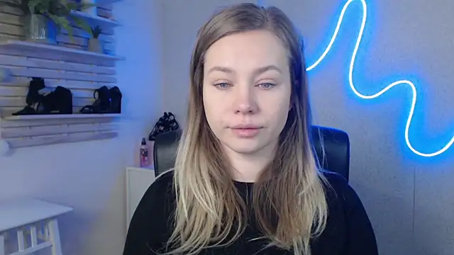 Snapshot of holly_xglam chatting on February 10, 2025, 1:35 am holly xglam online show from February 10, 2025, 1:35 am