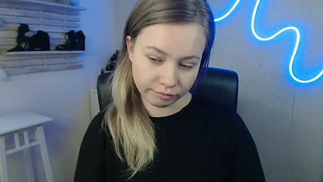Snapshot of holly_xglam chatting on February 10, 2025, 7:47 am holly xglam online show from February 10, 2025, 7:47 am