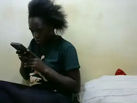 Snapshot of sweet_lily2 chatting on February 12, 2025, 9:22 pm sweet lily2 online show from February 12, 2025, 9:22 pm