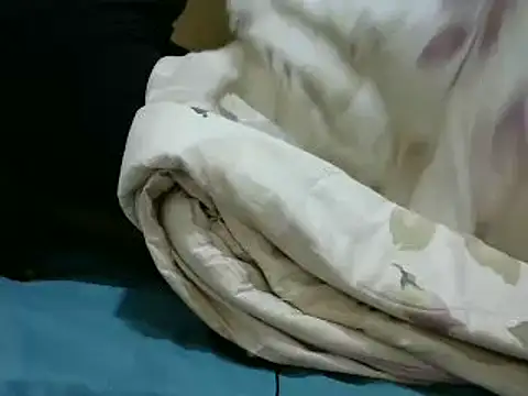 Snapshot of sweet_lily2 chatting on February 16, 2025, 1:36 am sweet lily2 online show from February 16, 2025, 1:36 am