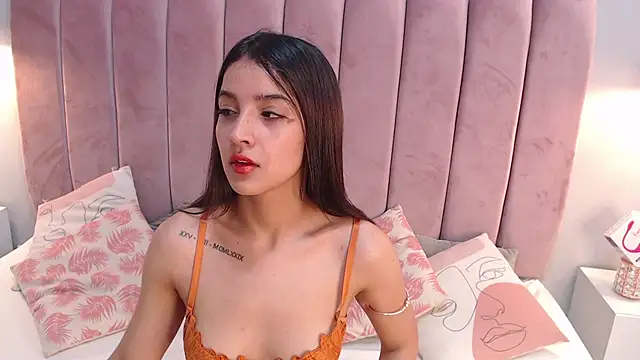 LeenaBrown online show from February 4, 2025, 12:55 pm