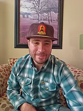 Snapshot of JeepinAround chatting on February 17, 2026, 7:53 pm JeepinAround online show from February 17, 2026, 7:53 pm