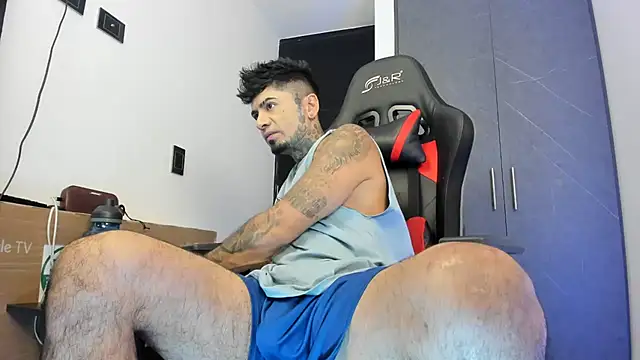 sergiio mesa27 online show from February 21, 2025, 2:48 pm