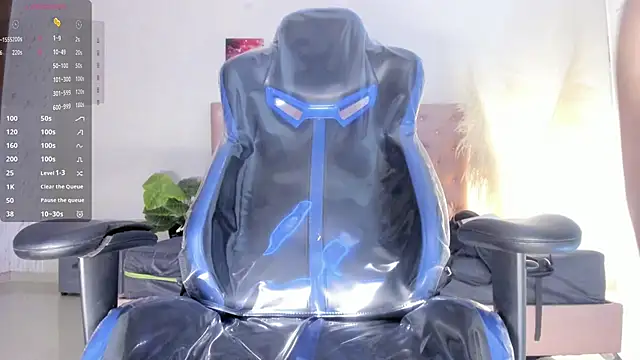 Lissalittlee online show from October 31, 2025, 7:59 pm