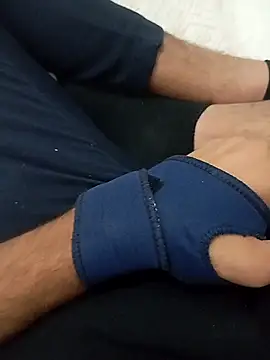 Kurtsikicixh online show from October 29, 2025, 3:53 am