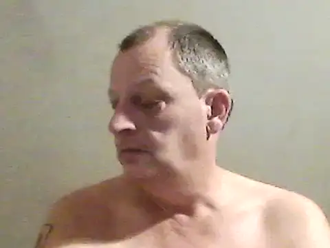 chubbybear2cum online show from December 25, 2024, 11:10 pm