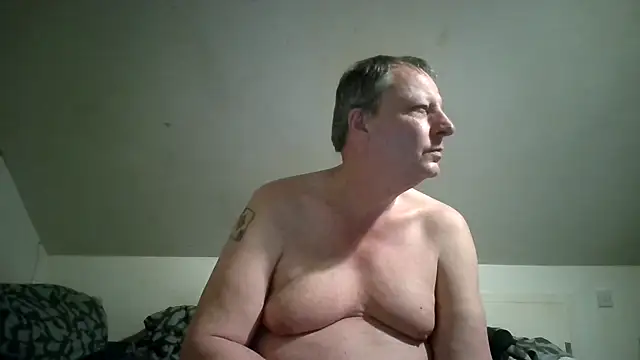 chubbybear2cum online show from May 15, 2026, 11:45 pm