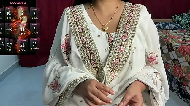 Snapshot of Aishwarya_101_ chatting on December 15, 2025, 4:11 pm Aishwarya 101 online show from December 15, 2025, 4:11 pm