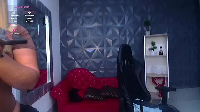 Cristal War online show from December 22, 2025, 11:46 pm