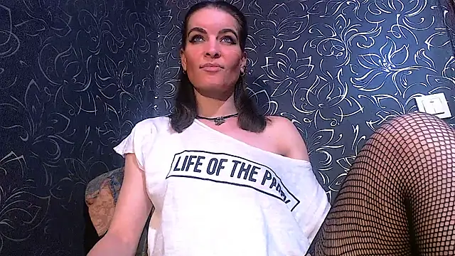 Snapshot of Strawberry_Milfa chatting on February 16, 2026, 9:11 pm Strawberry Milfa online show from February 16, 2026, 9:11 pm