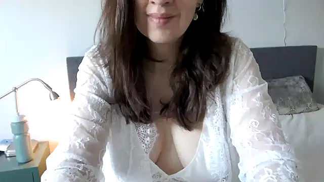 Ella Next Door online show from March 3, 2025, 8:16 am