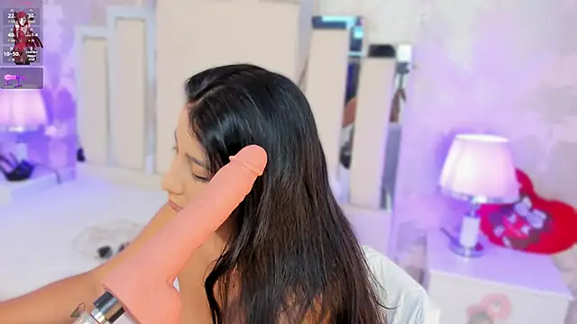 Miliaangeles online show from February 18, 2026, 8:43 am