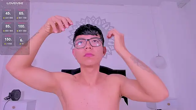 CodyTwink online show from November 16, 2025, 10:21 am