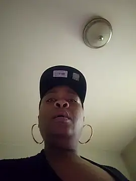 AllLeggs online show from April 12, 2026, 2:33 pm