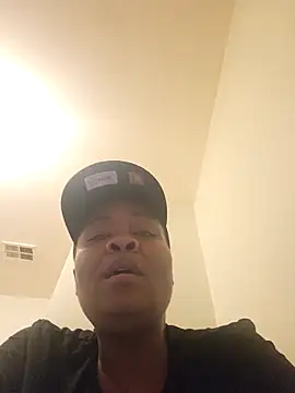 AllLeggs online show from April 15, 2026, 4:52 am