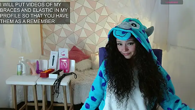 mapelove online show from March 4, 2025, 2:53 pm