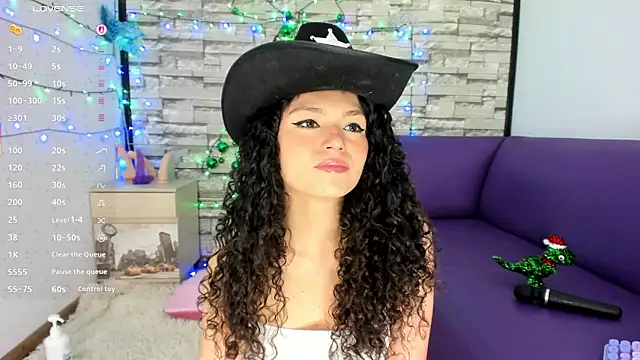 mapelove online show from December 4, 2025, 1:20 pm