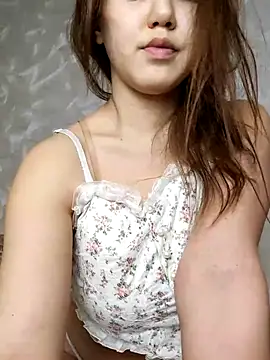  AnMiss  online show from February 26, 2025, 6:32 pm