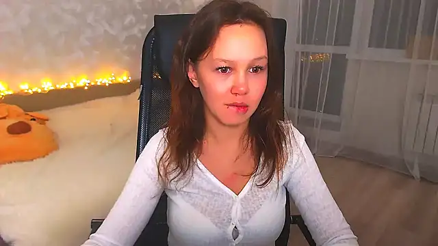  AnMiss  online show from December 16, 2025, 6:02 pm