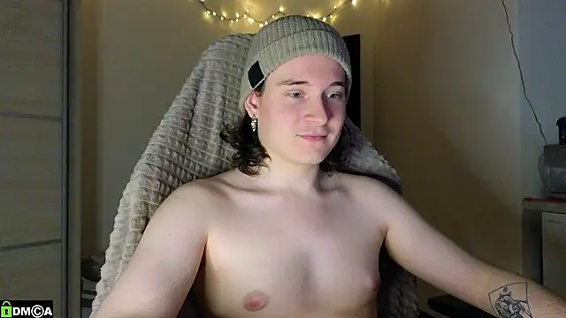 MoreRealAlex online show from February 8, 2026, 12:25 am