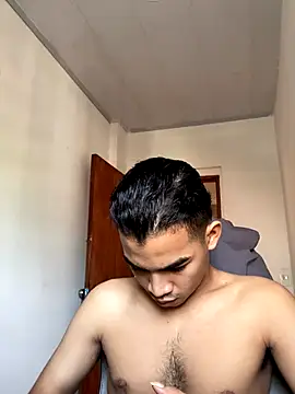 Snapshot of Boypolla11 chatting on November 13, 2025, 12:59 pm Boypolla11 online show from November 13, 2025, 12:59 pm