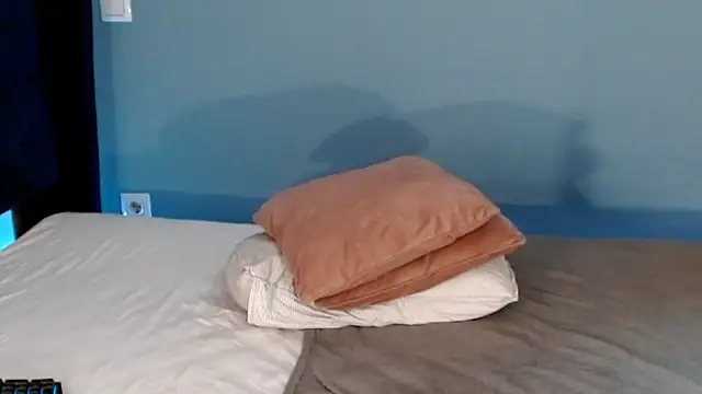 AnnaMaee online show from January 8, 2025, 2:14 am