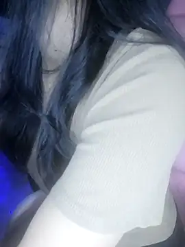 Snapshot of _Linez_ chatting on March 18, 2025, 7:53 pm  Linez  online show from March 18, 2025, 7:53 pm