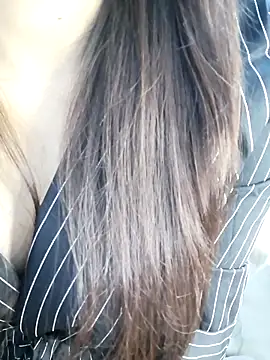  Linez  online show from November 30, 2025, 4:22 pm